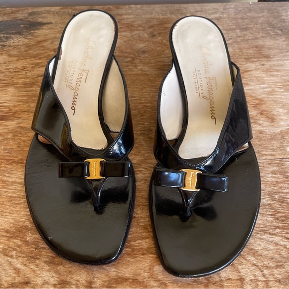 teva criss cross sandals